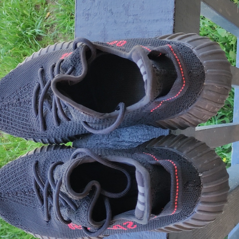 Adidas YEEZY 350 Boost V2 - Picture 2 of 5